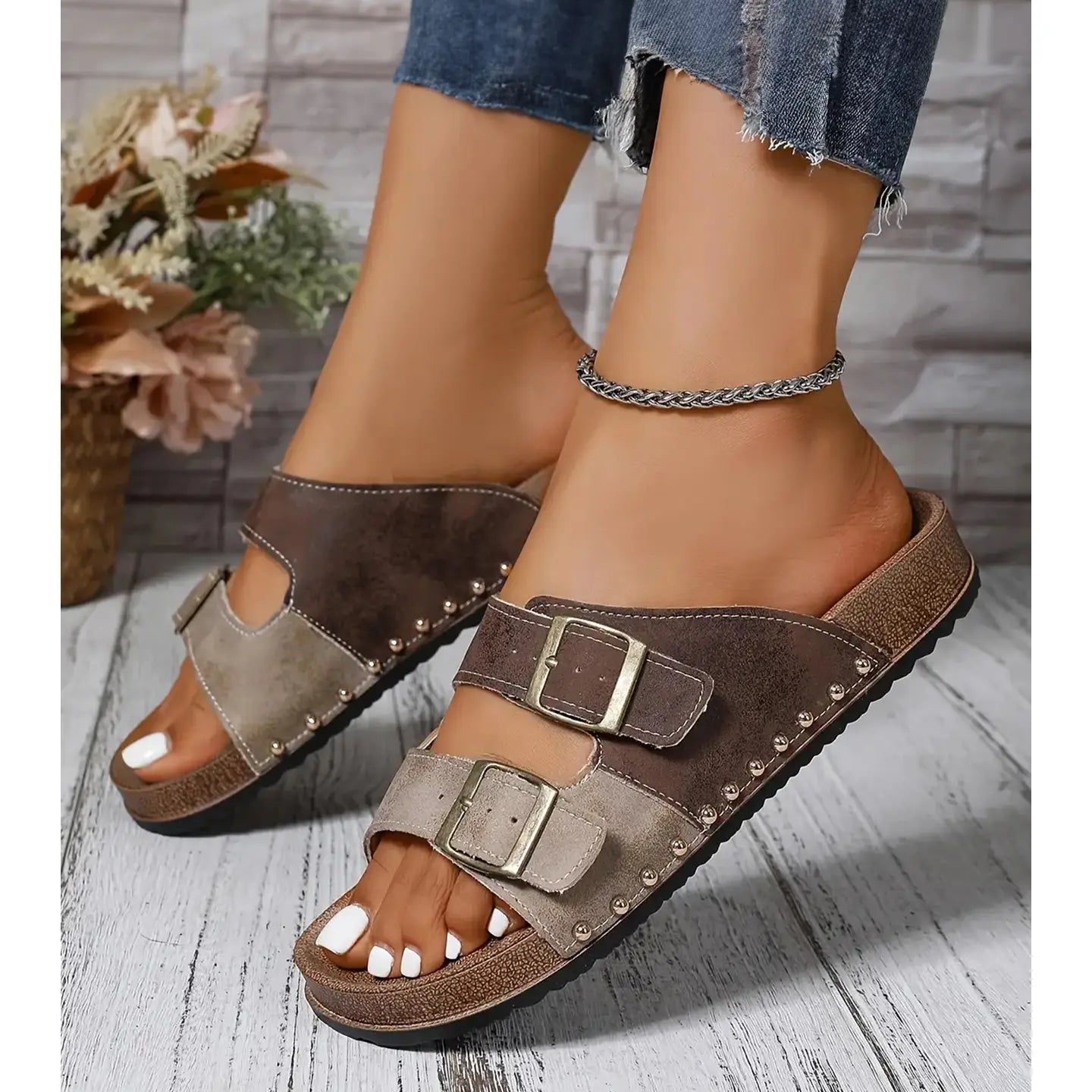 Everyday Chic Buckle Sandals