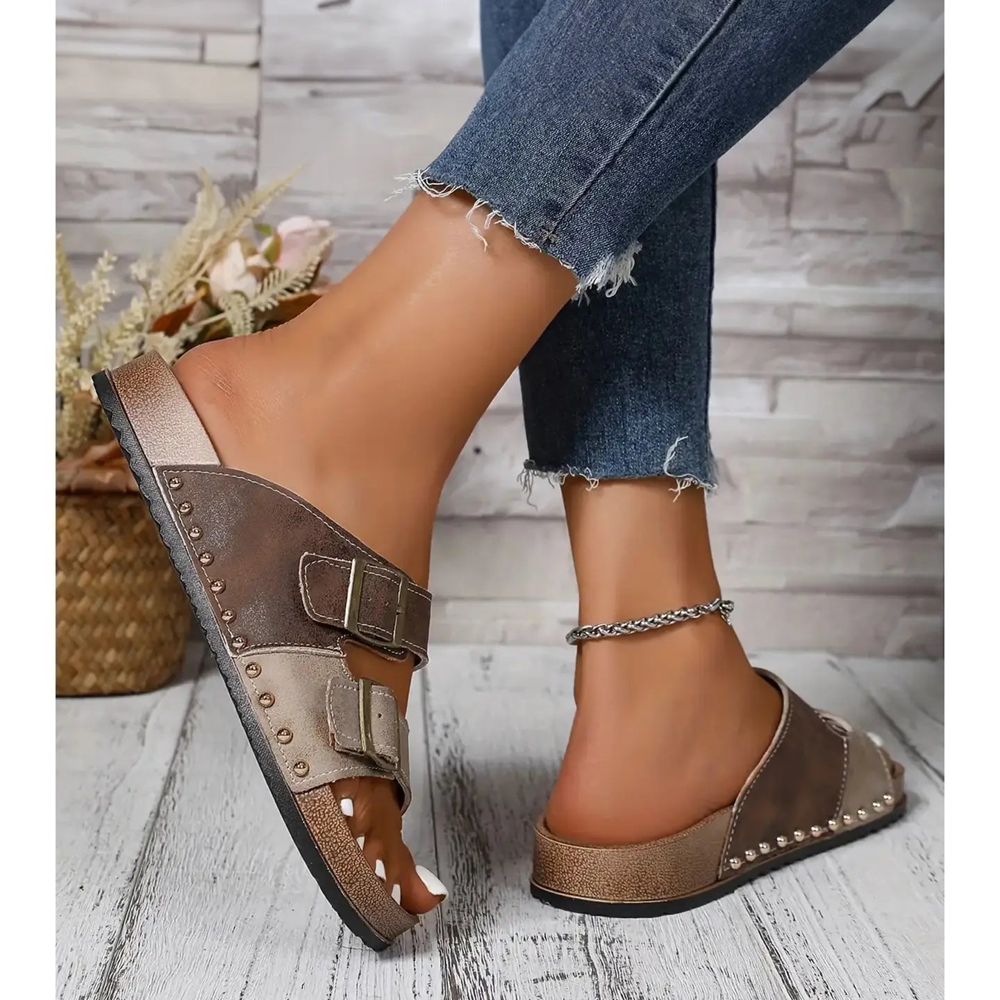 Everyday Chic Buckle Sandals