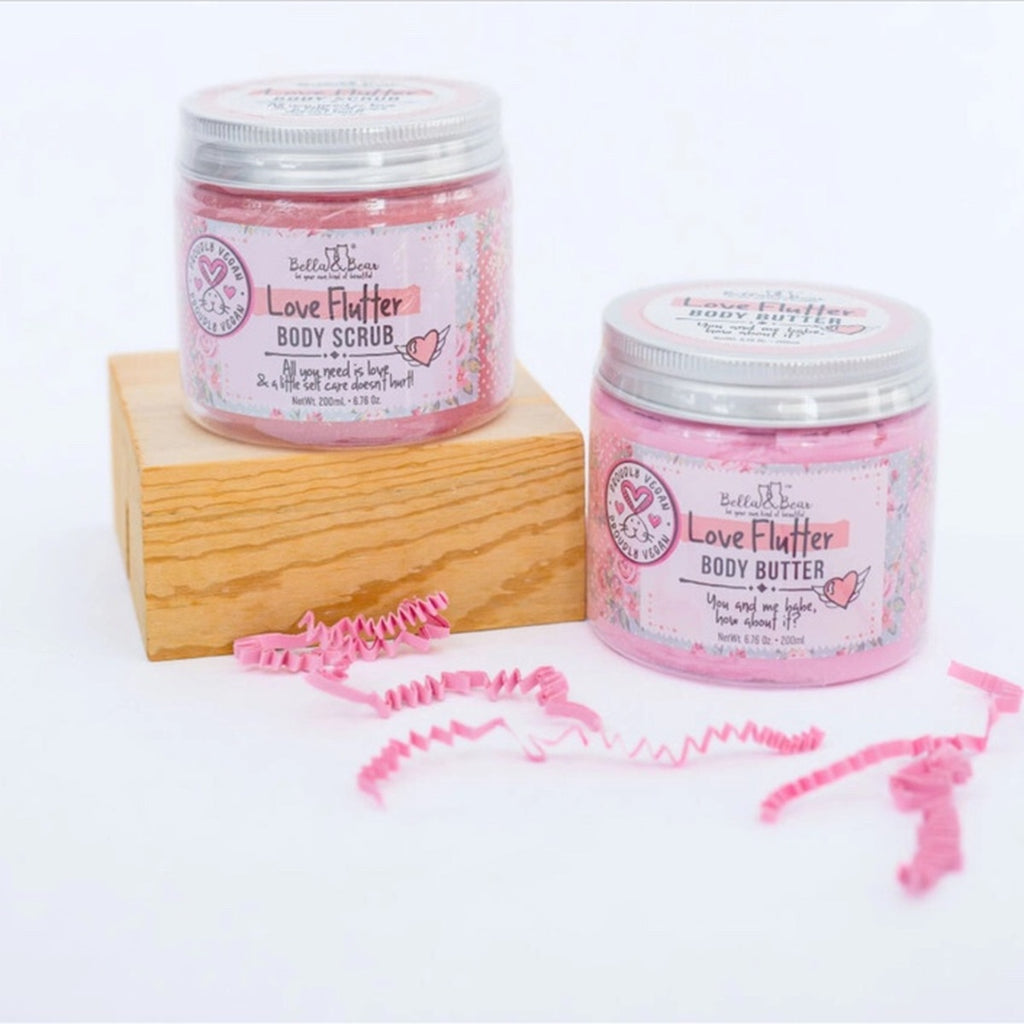 Bella & Bear 
Love Flutter Gift Set | Body Scrub | Body Butter